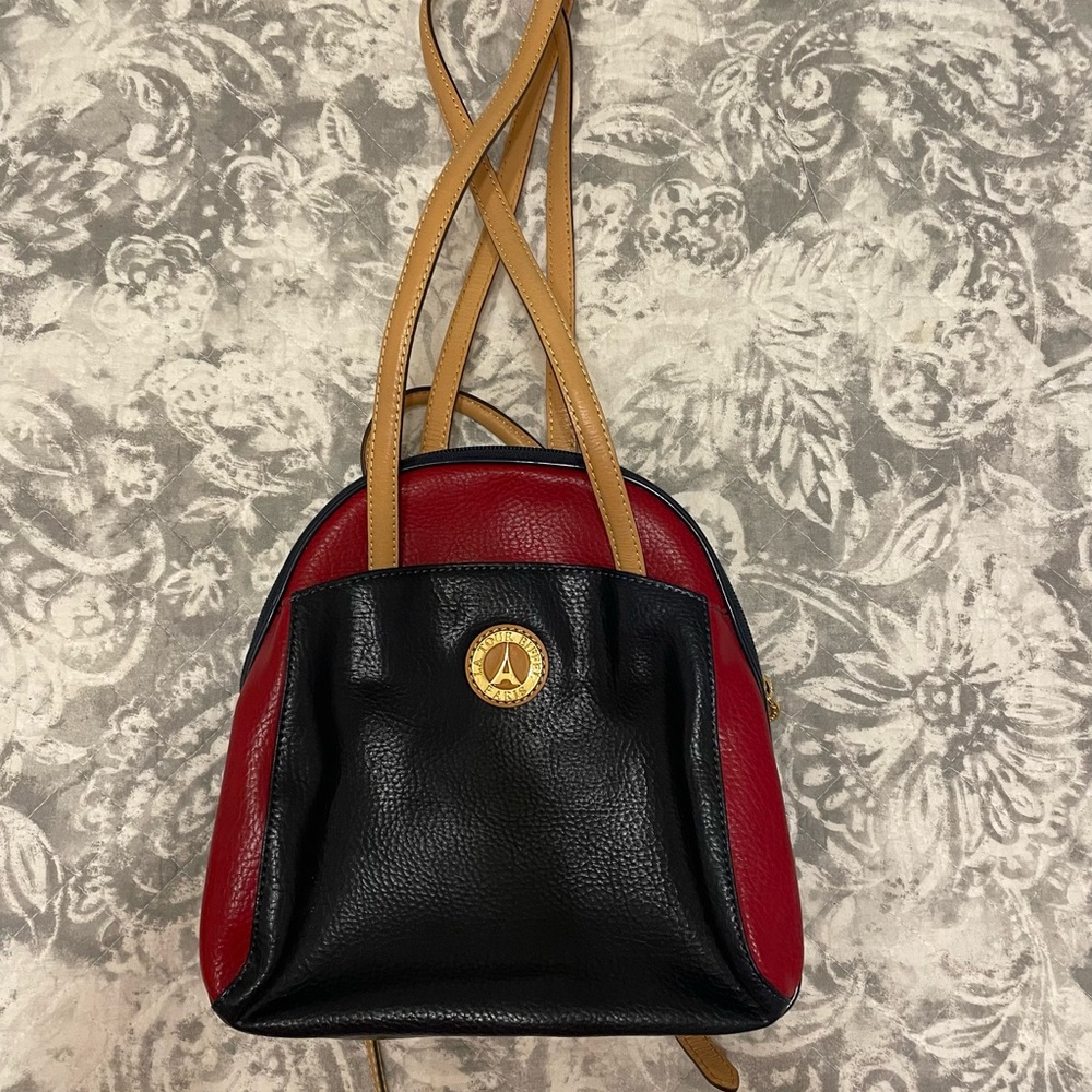 La Tour Eiffel Paris back pack red/navy with natural straps